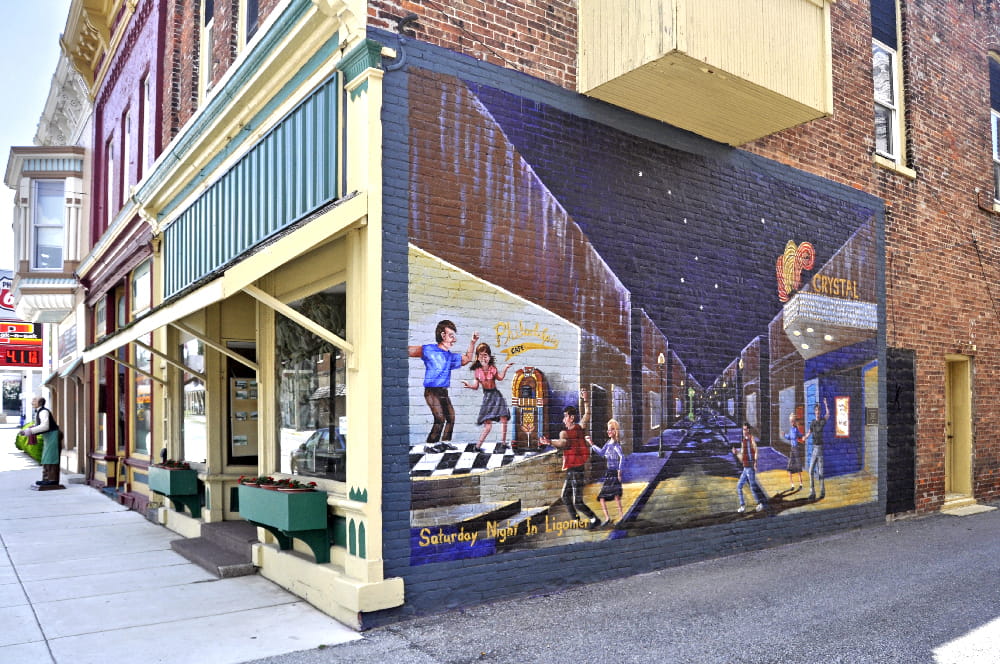 Image of a mural in the town of Ligonier Image of a mural in the town of Ligonier