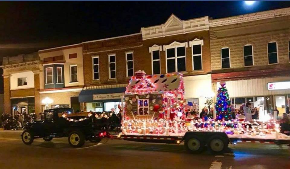 Downtown Albion, Indiana - one of Indiana's 9 "prettiest" towns